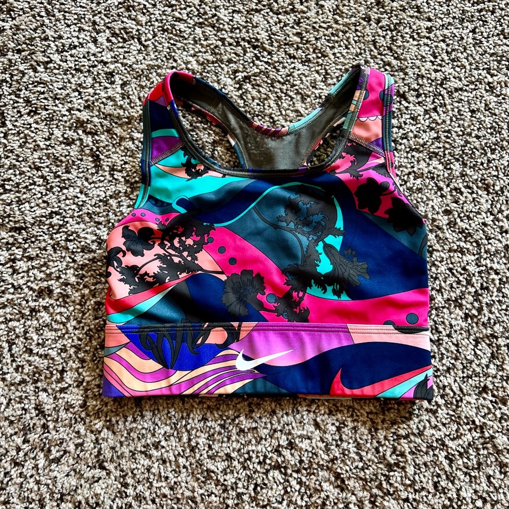 Women’s Nike pro sports bra -medium